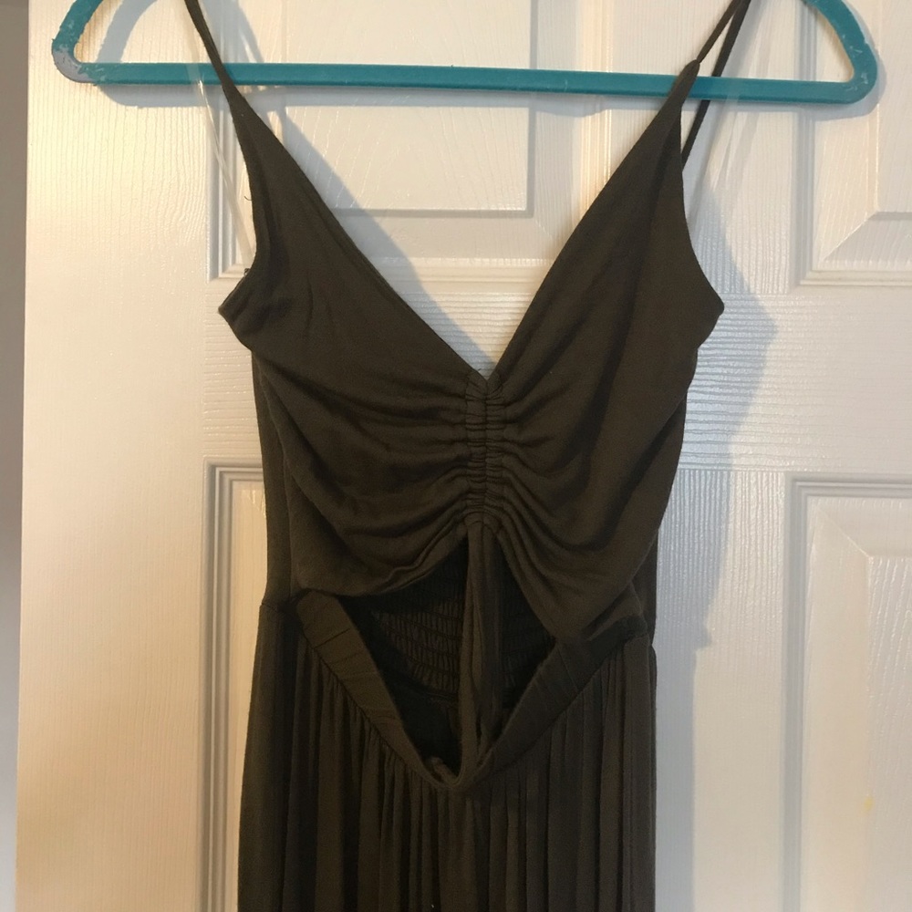 Fashion Nova olive green jumpsuit! SO COMFROTABLE
